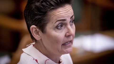 Pia Olsen Dyhr og SF drøfter onsdag morgen videre med regeringen om kommende genåbning. (Arkivfoto)