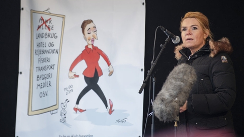Næstformand Inger Støjberg (V) ses her ved demonstrationen mod regeringen lørdag i Aarhus, hvor hun kom med en udtalelse om statsminister Mette Frederiksen (S), der har vakt forargelse på Christiansborg.