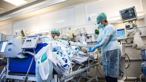 Antallet af indlagte med coronavirus er steget med 45 til 920. I weekenden bliver der normalvis udskrevet færre patienter end i hverdagene, og derfor kan tallene være højere, end de ville være på en hverag. (Arkivfoto)