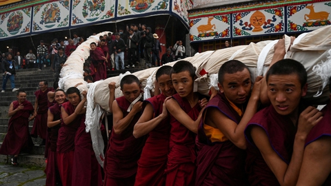 Kinas præsident, Xi Jinping: Vi vil skabe "et forenet, blomstrende, civiliseret, harmonisk, smukt, nyt, moderne, socialistisk Tibet".