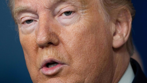 Præsident Donald Trump og hans regering har tilbudt et milliardbeløb for at overtage et tysk medicinalselskab, der skal udvikle en vaccine mod coronavirus. (Foto: Jim Watson/AFP/Ritzau Scanpix)