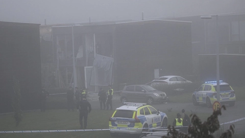 To enheder fra brandvæsnet var omkring klokken 05.30 fortsat til stede.