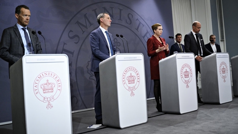 Statsminister Mette Frederiksen (S) lukkede store dele af samfundet 11. marts under coronaudbruddet. (Arkivfoto).