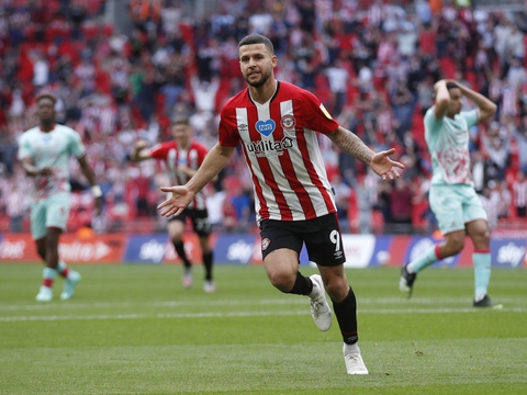 Emiliano Marcondes kom på måltavlen, da danskerklubben Brentford lørdag spillede sig op i Premier League.