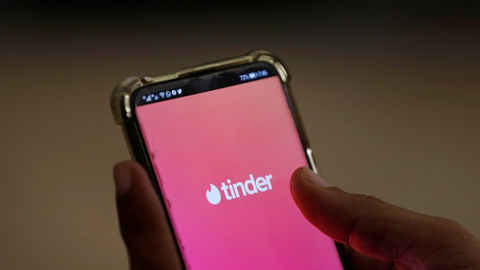 Hvis man er vaccineret, får man i USA adgang til særlige funktioner i Tinder. (Arkivfoto)