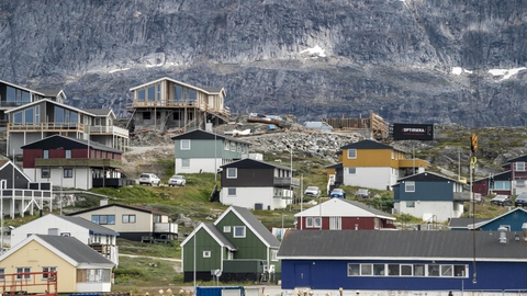 Nuuk i Grønland. Der er politisk flertal for et valg i Landstinget, Inatsisartut.