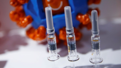 USA kan få en vaccine godkendt i efteråret og efterfølgende vaccinere alle amerikanere senest i april 2021, siger vicestabschef i det amerikanske sundhedsministerium. I forvejen har myndigheder både Rusland og Kina hastegodkendt en vaccine. Her ses den kinesiske coronavaccine.