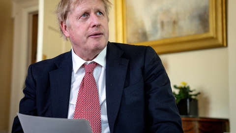 Premierminister Boris Johnson bliver kritiseret for ikke at handle i tide under coronakrisen i Storbritannien. Foreløbig har flere end 16.000 briter mistet livet under epidemien. (Arkivfoto).