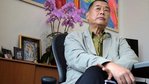 Mediemogulen Jimmy Lai, som blev anholdt for at kritisere det kinesiske styre i Hongkong, opfordrer til "tålmodig" kamp for demokrati. Lai er blevet løsladt mod kaution, efter at han blev anholdt på baggrund af en ny omstridt national sikkerhedslov. (Arkivfoto)
