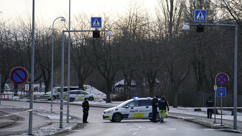 Københavns Vestegns Politi er fredag morgen talstærkt tilstede på grund af et mistænkeligt forhold i området omkring Nykær i Brøndby.