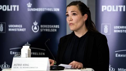 Social- og indenrigsminister Astrid Krag (S) er glad for, at hverdagen så småt vender tilbage på de sociale tilbud. - Vi skal både beskytte sårbare mennesker mod coronasmitte og mod ensomhed, der har ramt mange hårdt. (Arkivfoto).