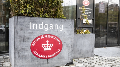 En 40-årig mand blev ved Retten på Frederiksberg dømt skyldig i 26 tilfælde af groft bedrageri. Det kostede ham to års fængsel. (Arkivfoto)