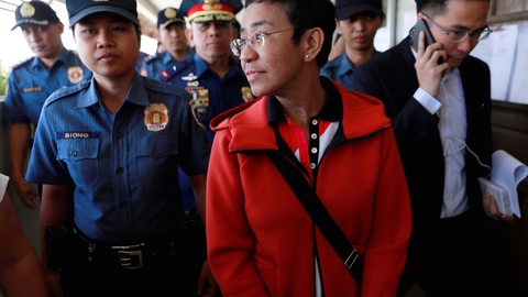Maria Ressa, der blandt andet har arbejdet for CNN, har vakt opsigt med Rapplers undersøgende historier om præsident Duterte og hans blodige kamp mod narkotika.