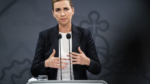 Statsminister Mette Frederiksen (S) måtte sidste uge beklage uklarheden omkring de såkaldte "sociale bobler". (Arkivfoto)