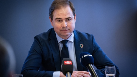 Finansminister Nicolai Wammen (S) lægger sig fladt ned og beklager, at regeringen har kastet grus i forhandlingerne om en udligningsreform. (Arkivfoto)