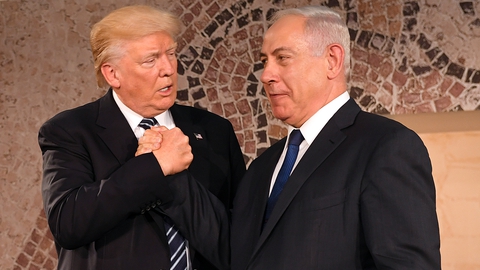 Den amerikanske præsident Donald Trump i samtale med Israels præsident Benjamin Netanyahu i Jerusalem i 2017. (U.S. Embassy Tel Aviv/Wikimedia Commons)