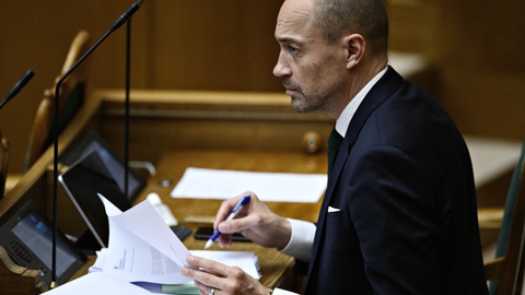 Sundheds- og ældreminister Magnus Heunicke (S) er af flere partier blevet bedt om at redegøre for brugen af de nye, midlertidige hastelove, der er vedtaget for at forebygge spredningen af coronavirus i Danmark. (Arkivfoto).