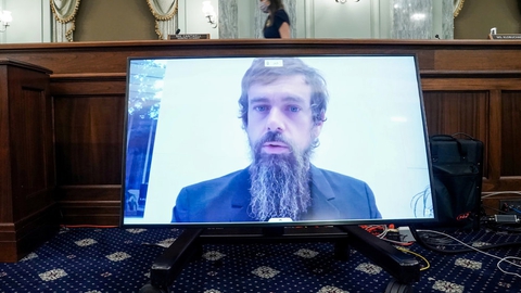 Topchefen i Twitter, Jack Dorsey, var en af hovedpersonerne ved en ophedet debat om ytringsfirhed ved en senatshøring onsdag.