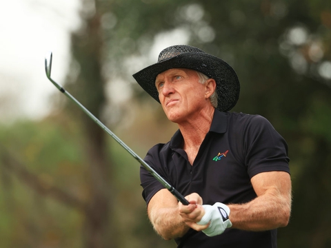 Den australske golflegende Greg Norman deltog i sidste uge i opvisningsturneringen PNC Championship i Orlando, Florida, med sin søn. Nu har de begge fået covid-19.