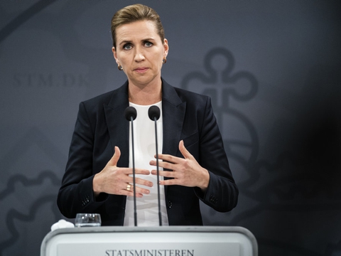 Statsminister Mette Frederiksen (S) måtte sidste uge beklage uklarheden omkring de såkaldte "sociale bobler". (Arkivfoto)