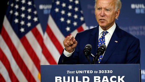 Demokraternes præsidentkandidat, tidligere vicepræsident Joe Biden, sagde på en pressekonference i sidste uge, at han forventede at kunne afsløre navnet på sin vicepræsidentkandidat i denne uge. Det trækker dog ud - men vedkommende bliver præsenteret inden Demokraternes partikonvent 17. august.