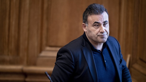 Seks ud af syv dommere i Højesteret har frifundet den konservative politiker Naser Khader i en meget omtalt injuriesag. (Arkivfoto)