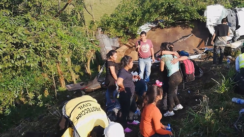 84 mennesker blev kvæstet, da en lastbil med migranter kørte galt i Mexico tirsdag.