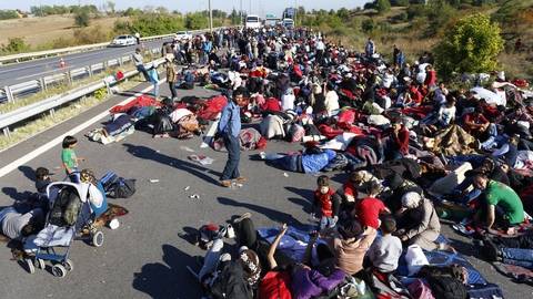 Sådan så situationen ud ved  den tyrkiske grænseby Edirne i 2015, hvor migranter forsøgte at komme ind i Europa. Nu meldes en ny gruppe migranter i Tyrkiet på vej samme vej for at nå ind i EU.
