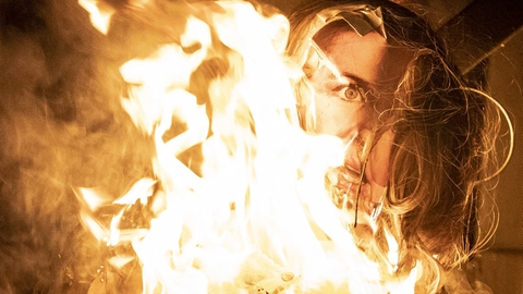 Dukken, der skulle forestille statsminister Mette Frederiksen (S), blev hængt op på gaden i København på Julius Thomsens Plads. (Arkivfoto).