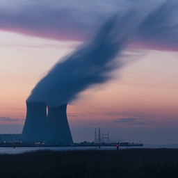 Atomkraftværk i Doel, Beveren i Belgien. (Foto: Frédéric Paulussen/Unsplash)