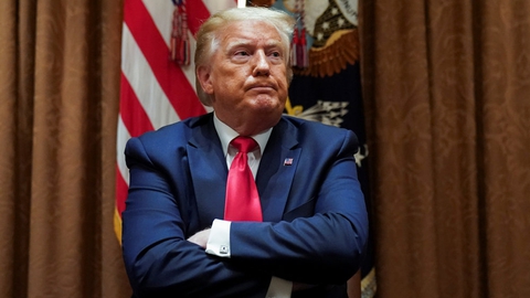 Præsident Donald Trump vil blokere for indrejse i USA for ICC-ansatte og deres familier, fremgår det af dekret.