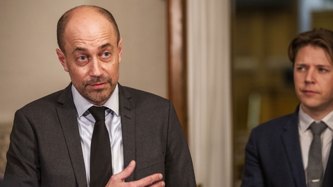 Folketinget har torsdag hastebehandlet og vedtaget regeringens lovpakke med en række vidtgående tiltag, der skal være med til at inddæmme coronavirus i Danmark. (Foto: Ólafur Steinar Rye Gestsson/Ritzau Scanpix)