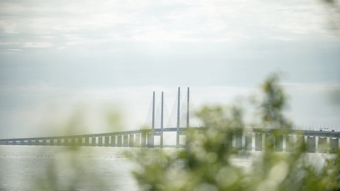 Udenrigsministeriet fraråder alle ikke-nødvendige rejser til Sverige frem til og med den 31. august. En tur over grænsen i pinsen kan derfor medføre en karantæne, som arbejdsgiveren ikke afholder. (Arkivfoto)