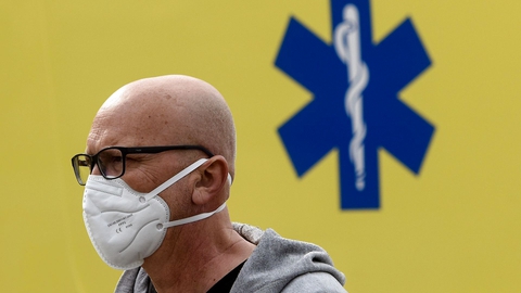 Coronavirusset er Allahs straf, mener en dansk mulimsk organisation. (Foto: Robert Atanasovski/AFP/Ritzau Scanpix)