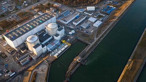 Præsident Emmanuel Macrons regering gav i 2018 grønt lys til lukningen af Fessenheim-atomkraftværket. Billedet her viser kraftværket set fra luften torsdag den 20. februar.