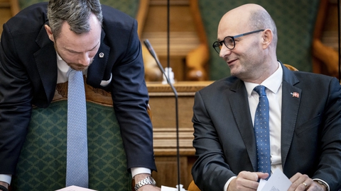 Sammen med Liberal Alliance og Dansk Folkeparti har Venstres formand, Jakob Ellemann-Jensen, og De Konservatives formand, Søren Pape Poulsen, underskrevet et brev, som er stilet til statsminister Mette Frederiksen (S). Her beder de om at få regnet med mulighederne for at fremrykke genåbningen. (Arkivfoto)
