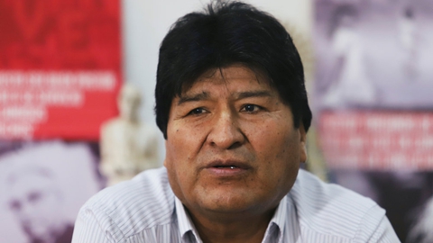 Bolivias ekspræsident Evo Morales, der lever i eksil i Argentina, siger, at han vil have oprettet lokale militsgrupper i sit land, som kan støtte ham, hvis han vender hjem. "Inden længe vil jeg vende tilbage til Bolivia, hvor vi vil organisere væbnede folkemilitser, som det er sket i Venezuela", siger Morales til RKC. (Arkivfoto)
